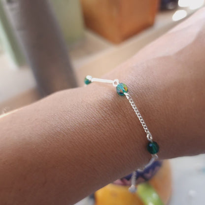 Emerald Bracelet handmade in silver. one size ready to give